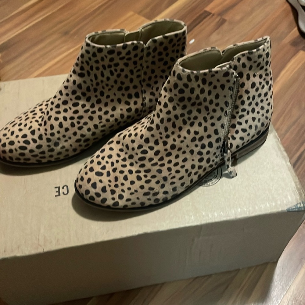 Leopard booties